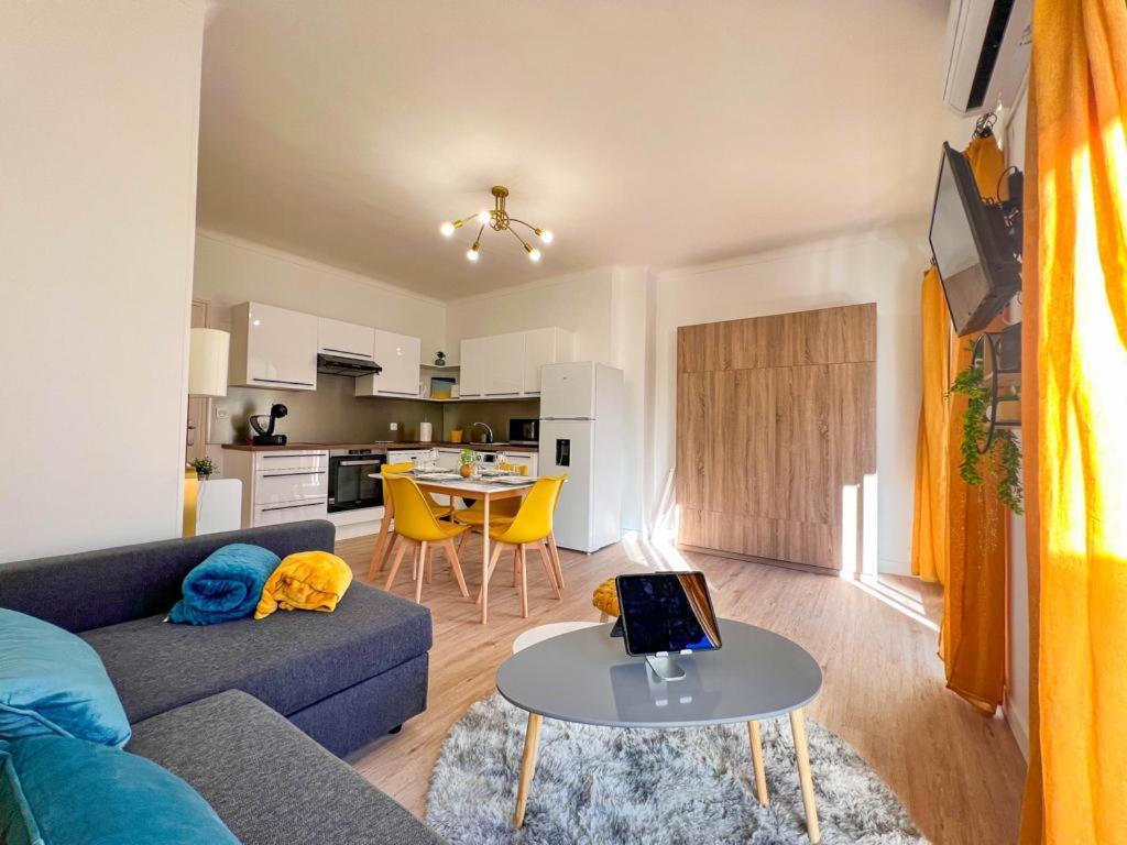 Appartement Vue Mer Parking Prive Place Med Canet-en-Roussillon Exterior photo